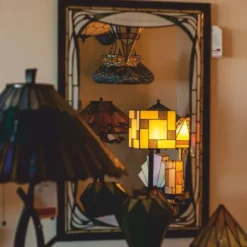 Casa Padrino Art Deco Tiffany Stehleuchte Creme / Schwarz H. 164 cm - Tiffany Leuchten