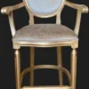 Casa Padrino Barock Barstuhl mit Armlehnen Gold / Gold - Massivholz Antik Stil Barhocker mit Samtstoff - Handgefertigte Barock Barmöbel