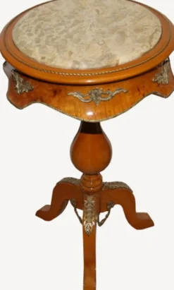 Casa Padrino Barock Beistelltisch in Hellbraun aus Massivholz mit Marmorplatte 70 x 42 cm