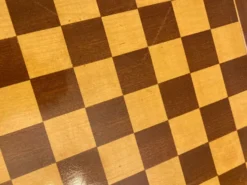 Casa Padrino Barock Beistelltisch mit Schach & Backgammon Spielfläche Dunkelbraun / Braun / Messing 60 x 60 x H. 71 cm - Barock Möbel - Antik Stil Möbel - Edel & Prunkvoll