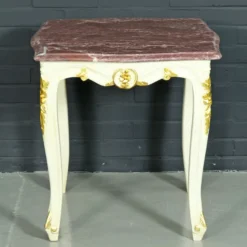 Casa Padrino Barock Beistelltisch Weiß / Gold mit Marmorplatte 55 x 55 cm x H 55 cm