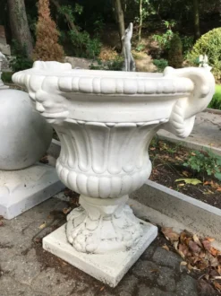 Casa Padrino Barock Blumentopf Ø 73 x H. 70 cm Weiß - Runder Prunkvoller Pflanzentopf im Barockstil - Blumenkübel - Pflanzkübel