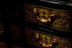 Casa Padrino Barock Boulle Kommode Schwarz / Gold / Rot 112 cm - Möbel Schrank Sideboard