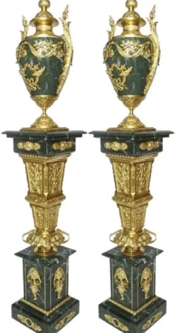 Casa Padrino Barock Deko Porzellan Vasen mit Marmor Säulen Set Grün / Gold 30 x 30 x H. 180 cm - Edel & Prunkvoll