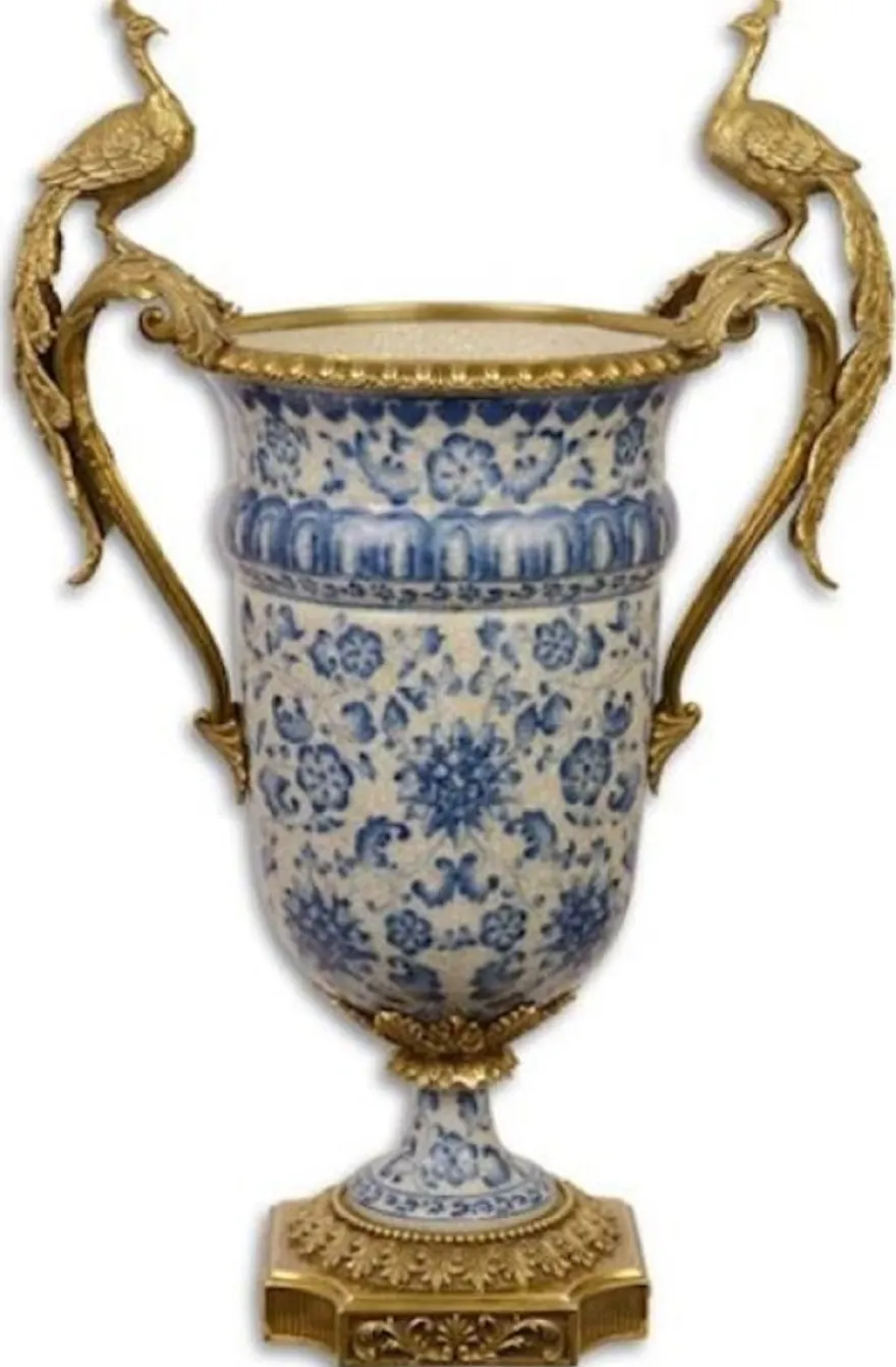 Casa Padrino Barock Deko Vase Creme / Blau / Gold 40 x 24 x H. 60,3 cm - Prunkvolle Porzellan Blumenvase mit 2 edlen Bronze Griffen - Deko Accessoires im Barockstil