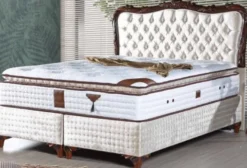 Casa Padrino Barock Doppelbett mit Matratze Champagnerfarben / Braun - Edles Bett im Barockstil - Komplett Set