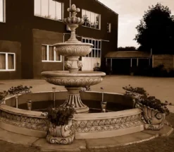 Casa Padrino Barock Garten Deko Springbrunnen Grau Ø 545 x H. 280 cm - Prunkvoller Gartenbrunnen im Barockstil - Stein Brunnen mit Umrandung - Barock Garten & Terrassen Deko Accessoires