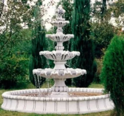 Casa Padrino Barock Garten Deko Springbrunnen Weiß / Grau Ø 280 x H. 160 cm - Prunkvoller Gartenbrunnen im Barockstil - Stein Brunnen mit Umrandung - Barock Garten & Terrassen Deko Accessoires
