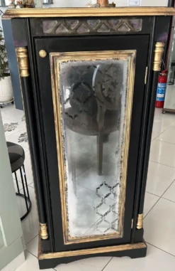 Casa Padrino Barock Glasvitrine Schrank Schwarz / Antik Gold 57 x 42 x H. 116 cm - Antik Stil Vitrine Glas verspiegelt