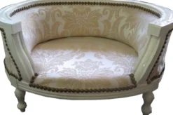 Casa Padrino Barock Hunde & Katzen Sofa Creme Muster / Altweiss - Hundesessel Sitz Hundebett Katzenbett Hund Katze Möbel