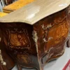 Casa Padrino Barock Kommode Dunkelbraun / Braun Intarsien / Gold / Cremefarben - Handgefertigte Massivholz Kommode mit 4 Schubladen und Marmorplatte - Barock Möbel