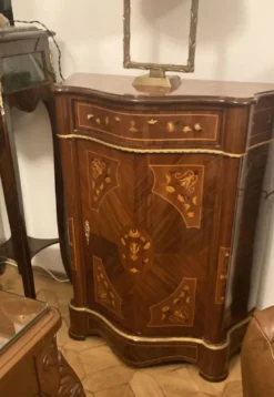 Casa Padrino Barock Kommode mit Schublade und Tür Braun Intarsien / Gold - Handgefertigter Massivholz Schrank im Barockstil - Möbel im Barockstil - Barock Möbel - Barock Einrichtung
