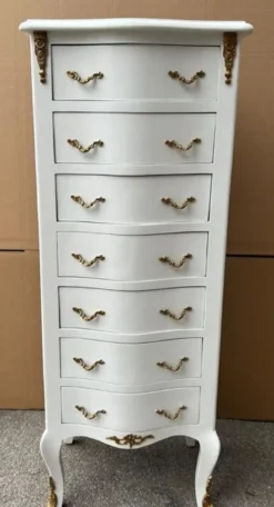 Casa Padrino Barock Kommode mit 7 Schubladen Weiß / Messing - Handgefertigter Massivholz Schrank im Barockstil - Wohnzimmer Möbel im Barockstil - Barock Möbel - Barock Einrichtung