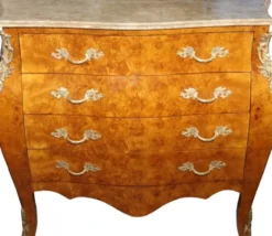 Casa Padrino Barock Kommode Vogelaugenahorn / Creme 110 cm - Barock Möbel