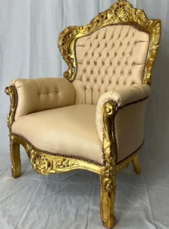 Casa Padrino Barock Kunstleder Sessel Beige / Gold - Barock Wohnzimmer Möbel