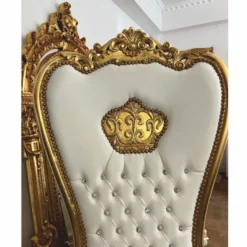 Casa Padrino Barock Kunstleder Thron Sessel und Glitzersteinen Weiß / Gold H. 182 cm