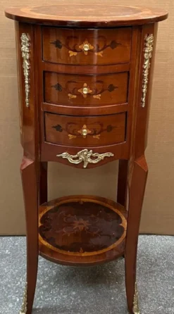 Casa Padrino Barock Nachtkommode Braun Intarsien / Gold - Runde Barockstil Kommode mit 3 Schubladen - Barock Möbel - Schlafzimmer Möbel im Barockstil - Edel & Prunkvoll