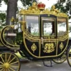 Casa Padrino Barock Pferdekutsche Schwarz / Gold / Rot - Prunkvolle Kutsche im Barockstil - Barock Hochzeitskutsche - Barock Königskutsche - Barock Möbel - Edel & Prunkvoll