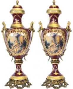 Casa Padrino Barock Porzellan Pokal Set Bordeaux Rot / Gold, B 26 cm x H 63 cm, 2er Set, Luxuriöse Hotel Dekoration