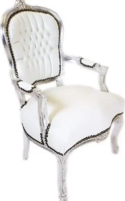 Casa Padrino Barock Salon Stuhl Weiß / Silber - Handgefertigter Antik Stil Stuhl mit edlem Kunstleder - Möbel im Barockstil - Barock Möbel - Barock Einrichtung