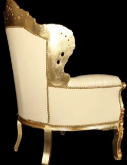 Casa Padrino Barock Sessel King im Antik Stil, Creme Lederoptik und Gold mit Bling Bling Glitzersteinen, 120 x 85 x 85 cm