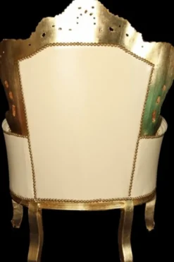 Casa Padrino Barock Sessel King im Antik Stil, Creme Lederoptik und Gold mit Bling Bling Glitzersteinen, 120 x 85 x 85 cm