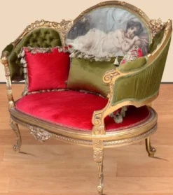 Casa Padrino Barock Sofa Grün / Rot / Mehrfarbig / Gold - Handgefertigtes Wohnzimmer Sofa im Barockstil - Prunkvolle Barock Wohnzimmer Möbel