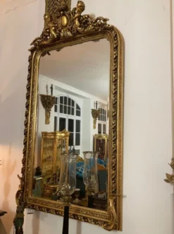 Casa Padrino Barock Spiegel Gold - Barockstil Spiegel mit Verzierungen - Rechteckiger Barockstil Wandspiegel - Barock Garderoben Spiegel - Barock Möbel - Möbel Barockstil - Edel & Prunkvoll