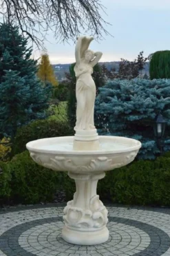 Casa Padrino Barock Springbrunnen Sandfarben Ø 110 x H. 180 cm - Prunkvoller Gartenbrunnen im Barockstil - Runder Gartendeko Stein Brunnen - Barock Garten Deko Accessoires