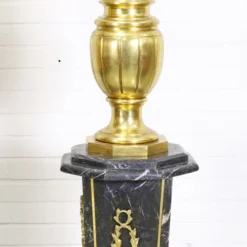 Casa Padrino Barock Stand Kronleuchter Set mit Marmorsäulen, Schwarz / Gold, 80 x 200 cm