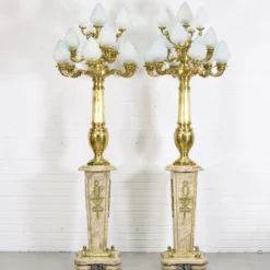 Casa Padrino Barock Stand Kronleuchter Set mit Marmor Säulen Creme / Gold 80 x 200 cm