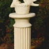 Casa Padrino Barock Säule mit Korb und Tauben Sandfarben 40 x 30 x H. 108 cm - Prunkvolle Gartensäule im Barockstil - Gartendeko Stein Säule - Barock Garten & Terrassen Deko Accessoires