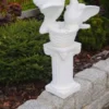 Casa Padrino Barock Säule mit Korb und Tauben Weiß 40 x 35 x H. 104 cm - Prunkvolle Gartensäule im Barockstil - Gartendeko Stein Säule - Barock Garten & Terrassen Deko Accessoires