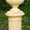 Casa Padrino Barock Säule Sandfarben Ø 32 x H. 40 cm - Kleine runde Gartensäule im Barockstil - Garten Deko Accessoires