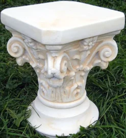 Casa Padrino Barock Säule Weiß / Beige 31 x 19 x H. 41 cm - Prunkvolle Gartensäule im Barockstil