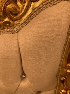 Casa Padrino Barock Thron Stuhl Creme / Gold - Handgefertigter Hochlehn Esszimmer Stuhl mit Samtstoff und Glitzersteinen - Barock Esszimmer Möbel