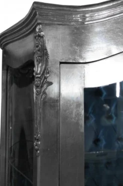 Casa Padrino Barock Vitrine im Antik Stil in Silber mit azurblauem Innenstoff, 185 x 85 x 50 cm