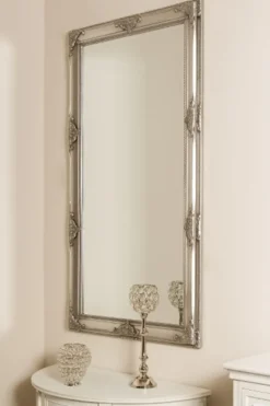 Casa Padrino Barock Wandspiegel Silber 72 x H. 132 cm - Handgefertigter Barock Spiegel mit Holzrahmen und wunderschönen Verzierungen