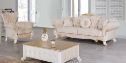Casa Padrino Barock Wohnzimmer Set Beige / Weiß / Gold - 2 Sofas & 2 Sessel & 1 Couchtisch - Wohnzimmer Möbel im Barockstil - Edle Barock Möbel