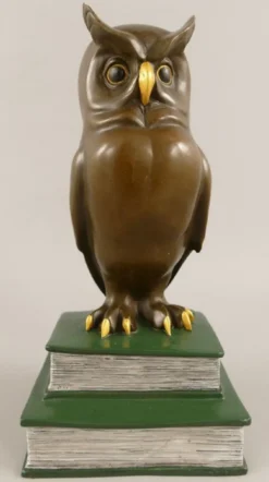 Casa Padrino Bronze Deko Figur Eule auf Büchern H. 22 cm - Schreibtisch Deko Skulptur