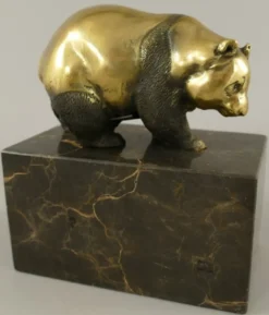 Casa Padrino Bronze Skulptur Panda Bär Gold / Schwarz 13 x 7 x H. 15 cm - Bronzefigur - Dekofigur - Schreibtisch Deko Accessoires