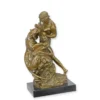 Casa Padrino Bronze Skulptur Kampf ums Dasein Bronzefarben / Schwarz 12 x 20,4 x H. 34,8 cm - Bronzefigur mit Marmorsockel - Luxus Deko