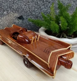 Casa Padrino Deko Auto Dreamcar Braun / Naturfarben 36 x 12 x H. 11 cm - Handgefertigtes Holz Auto - Wohnzimmer Deko - Schreibtisch Deko - Deko Accessoires
