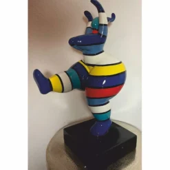 Casa Padrino Deko Figur Frau beim Sport Bunt mit Streifen H. 48 cm - Ausstellungsstück