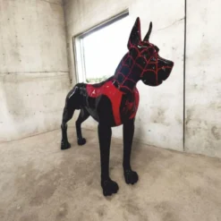 Casa Padrino Deko Skulptur Deutsche Dogge Schwarz / Rot 125 x H. 110 cm - Deko Figur