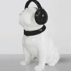 Casa Padrino Deko Skulptur Hund Bulldogge mit Kopfhörern Weiß / Schwarz H. 120 cm