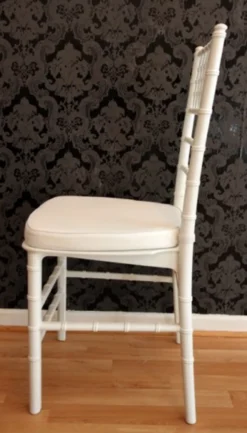 Casa Padrino Designer Acryl Stuhl Ghost Chair in Weiß mit Sitzkissen 40 x 46 x 92,5 cm