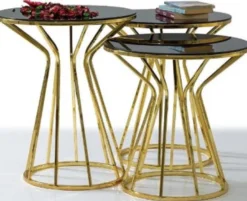 Casa Padrino Designer Beistelltisch Set Gold / Grau - 3 Metall Tische mit Glasplatte - Wohnzimmer Möbel - Luxus Kollektion