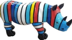 Casa Padrino Designer Dekofigur Nashorn Bunt Gestreift 75 x H. 35 cm - Wohnzimmer Deko Skulptur - Gartendeko Skulptur - Wetterbeständige Tierfigur