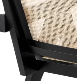 Casa Padrino Designer Stuhl Schwarz / Naturfarben 58 x 82 x H. 70 cm - Massivholz Stuhl mit Armlehnen und handgewebtem Rattangeflecht - Luxus Wohnzimmer Möbel